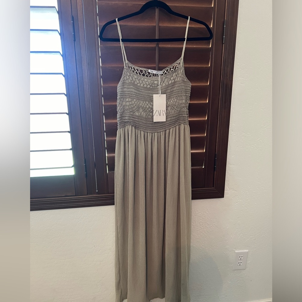 Zara olive green size S brand new with tags